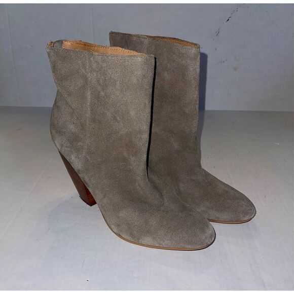 Corso Como Boots Womens 10 Suede Ankle, Taupe Gray pointed A17 - Picture 1 of 8